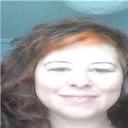 Profesora de Inglés dinámica y divertida que enseña jugando